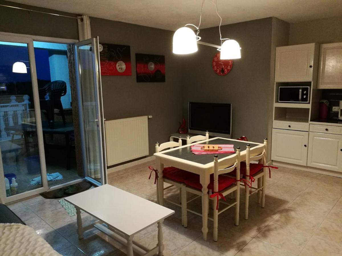 Appartement destroisterrasses à Caux Extérieur photo